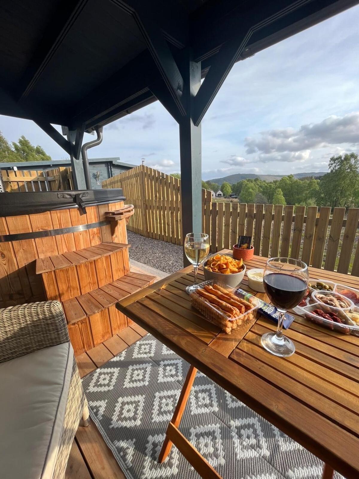 Retreat Hot Tub Highland Cabin Inverness Zewnętrze zdjęcie